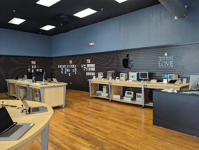 Mac Outlet 9