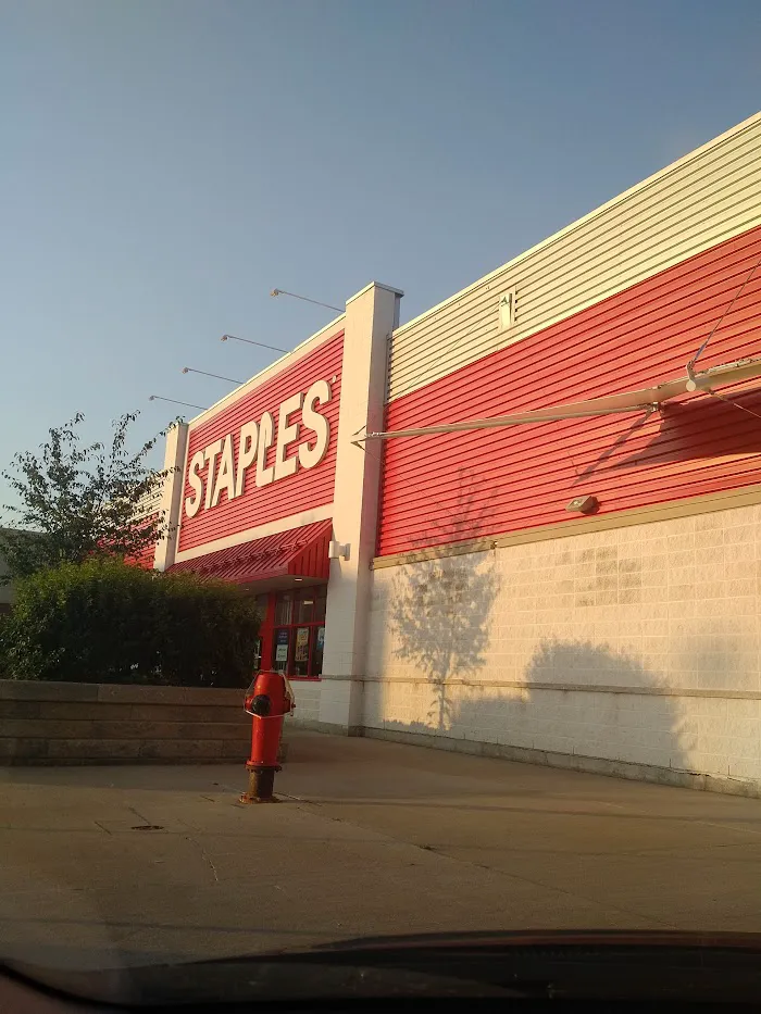 Staples 7