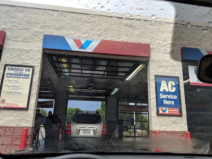 Valvoline Instant Oil Change 4