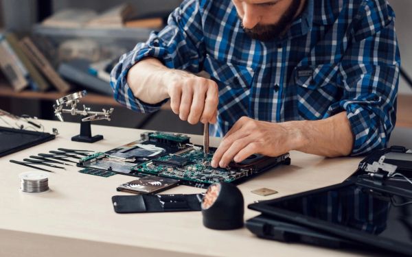 Local Repair Experts Near Me for Electronics: Fast and Reliable Services