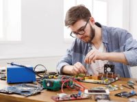 How to Fix Broken Electronic Gadgets: A Complete DIY Guide