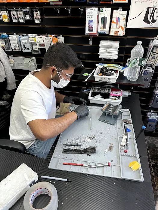 Jay Repair Phone and Computer Repairs 3