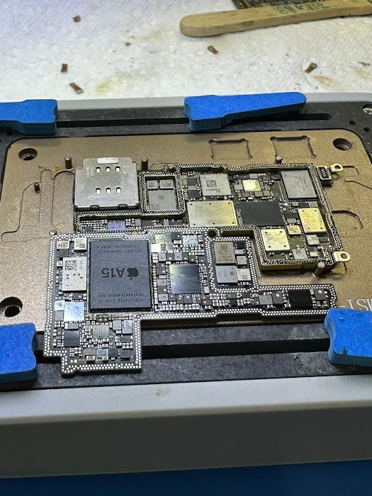 WeFixMax Computer And Phone Repair - MaxisPlay 6