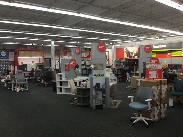 Staples 7