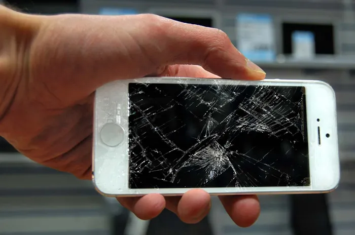 uBreakiFix - Phone and Computer Repair 8